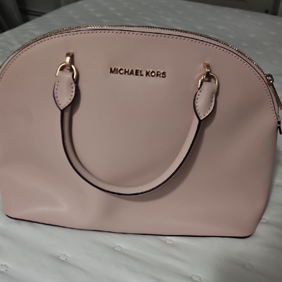 Michael Kors Handbags - Michael Kors Soft Pink Satchel